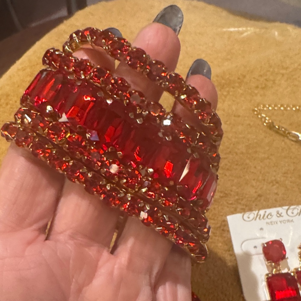 Red Gemstone Necklace Set - Picture 2 of 4